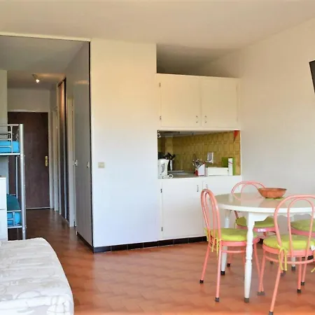 Avec Terrasse Et Parking, A 250 M De La D'aiguebelle, - Fr-1-251-187 * Le Lavandou