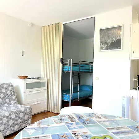 Avec Terrasse Et Parking, A 250 M De La D'aiguebelle, - Fr-1-251-187 Le Lavandou