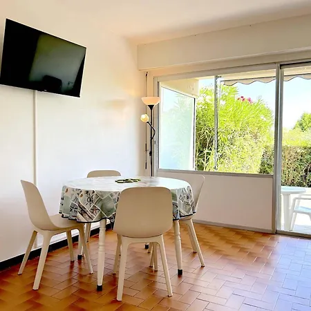 Apartment Avec Terrasse Et Parking, A 250 M De La D'aiguebelle, - Fr-1-251-187 *