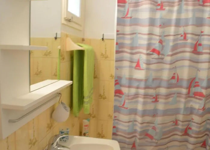 Avec Terrasse Et Parking, A 250 M De La D'aiguebelle, - Fr-1-251-187 Apartman