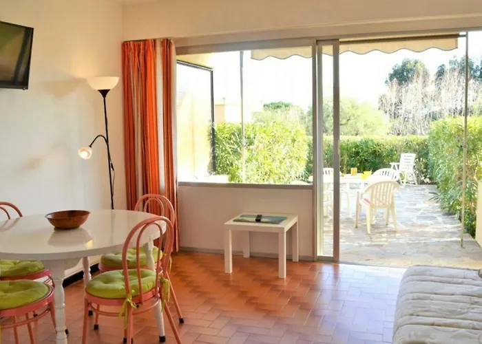 Apartment Avec Terrasse Et Parking, A 250 M De La D'aiguebelle, - Fr-1-251-187 *